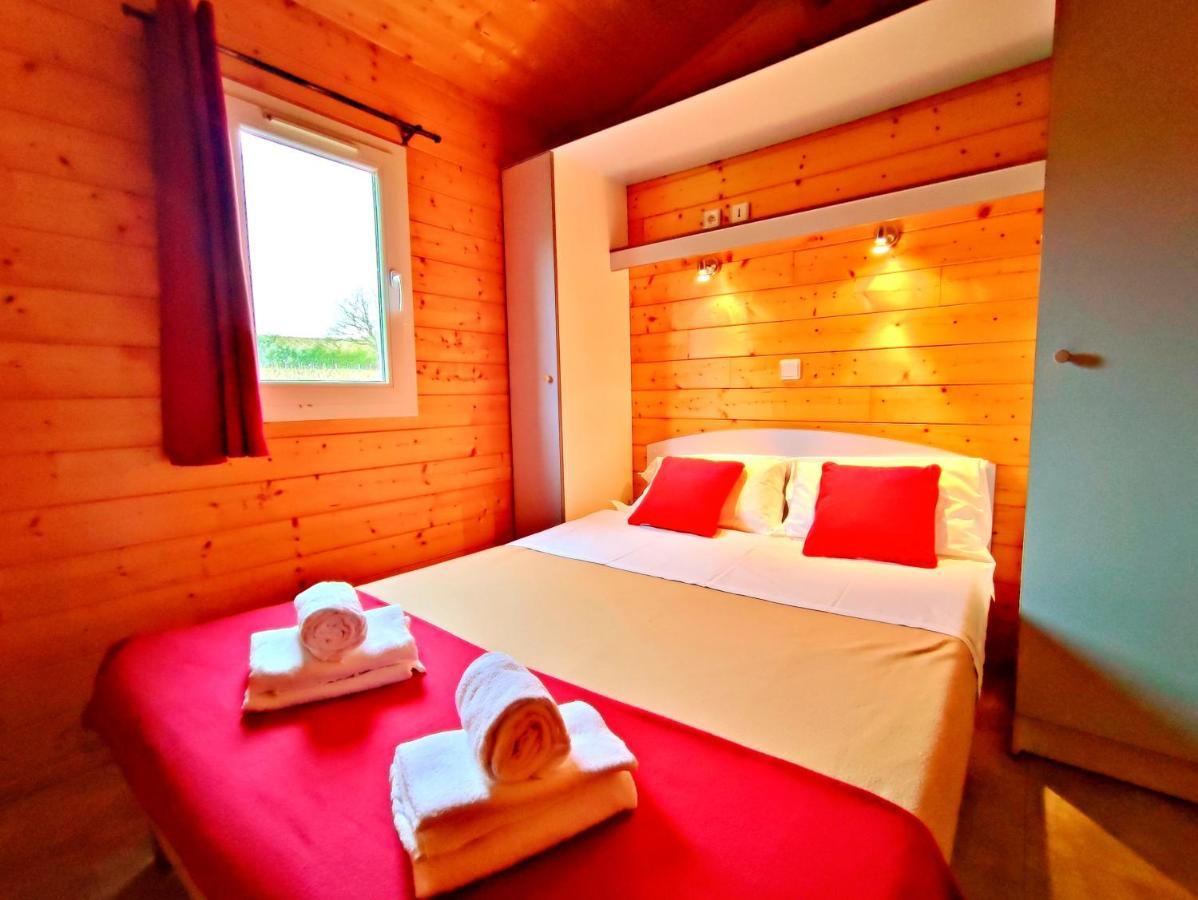 Les Chalets De Sancerre Thauvenay Bagian luar foto